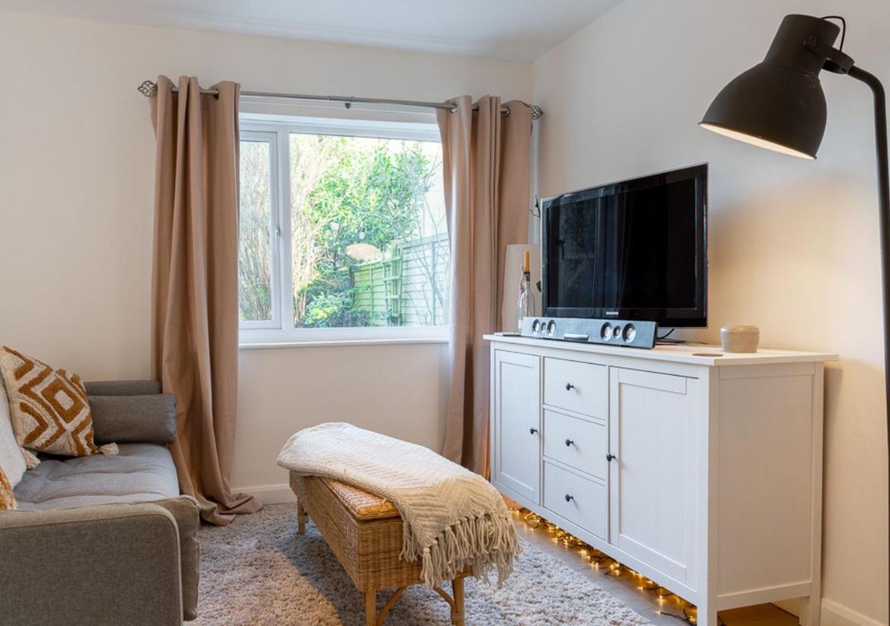 Modern 2 Bd W/ Garden In The Heart Of Tetbury! Villa Ngoại thất bức ảnh